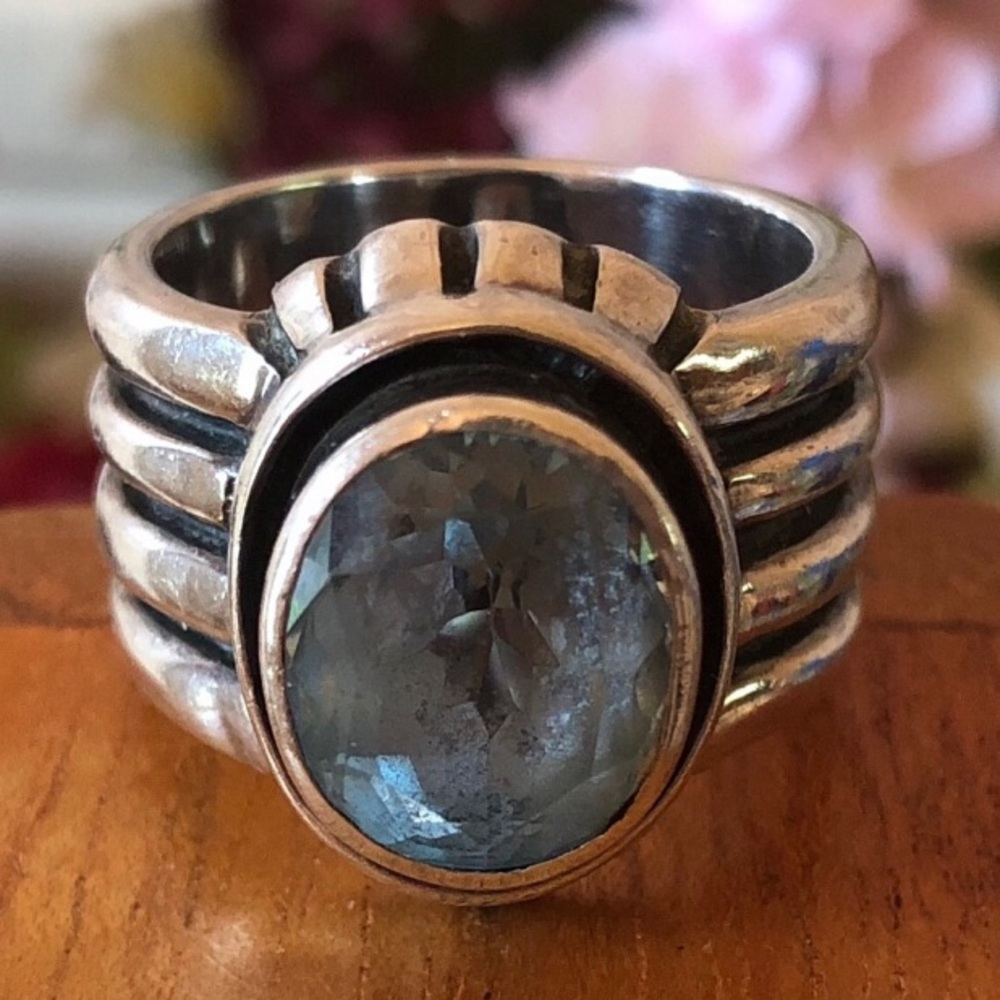 Vintage Silpada Sterling Silver Blue Topaz Ring Size 6 1/4
